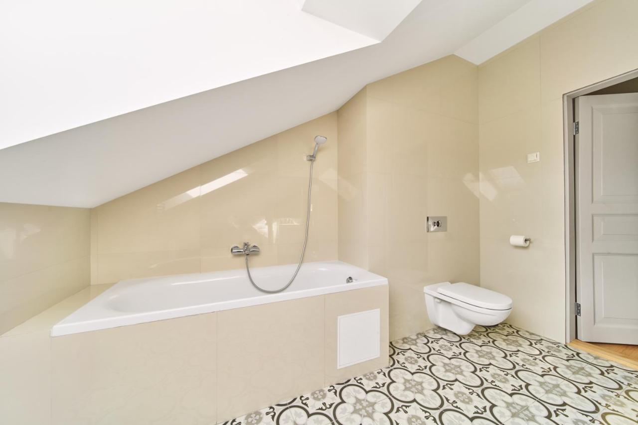 Modern Two-Bedroom Apartment, Vilnius City Centre Eksteriør billede